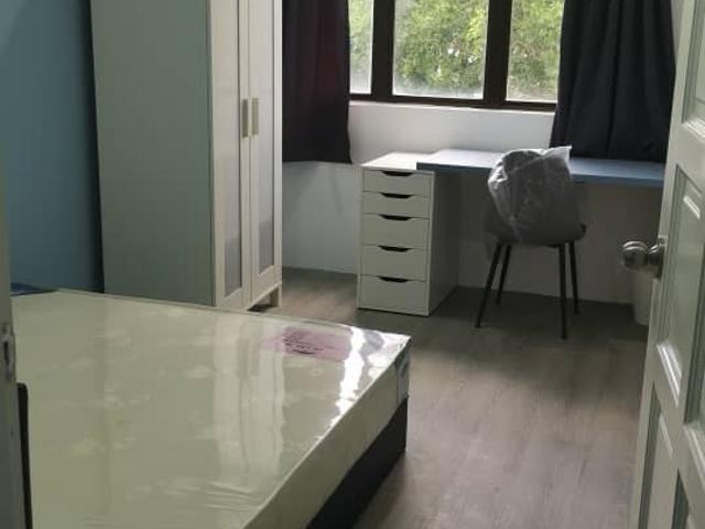 Sunway Lagoon View Room for Rent