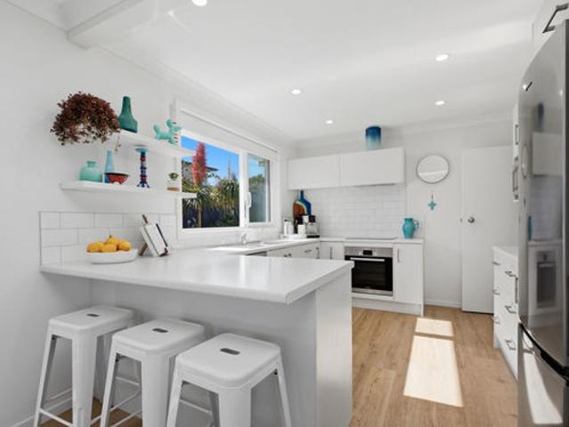 Sun and Style in Pillans Point – Just Move In