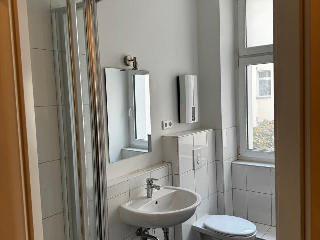 Sun drenched 1 room apartment, Berlin Amsterdam Apartments for Rent