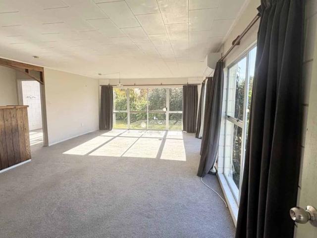 Sun Drenched 2 Bedroom Home