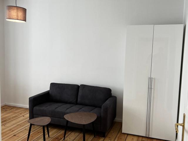 Sun drenched 2 room apartment, Berlin Amsterdam Apartments for Rent