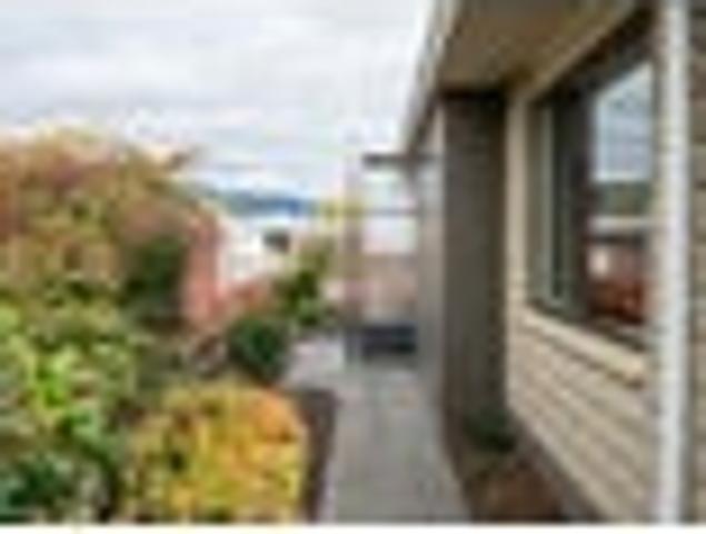 Sun Filled, Convenience & Easy Care