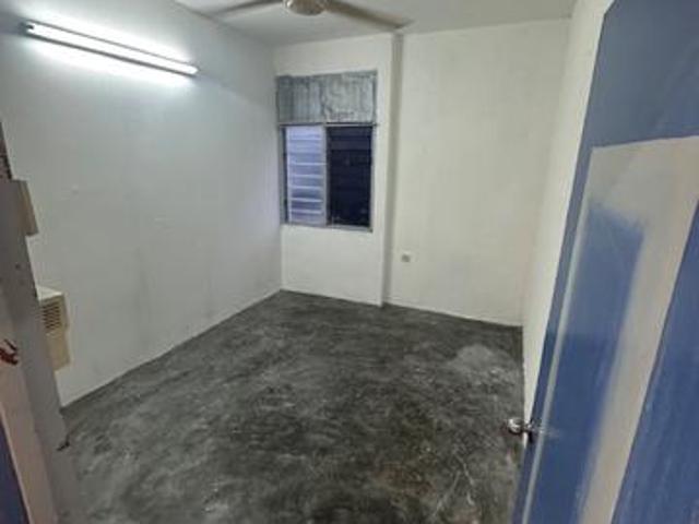 Sun moon city Unfurnished 550 sqft Free parking high floor