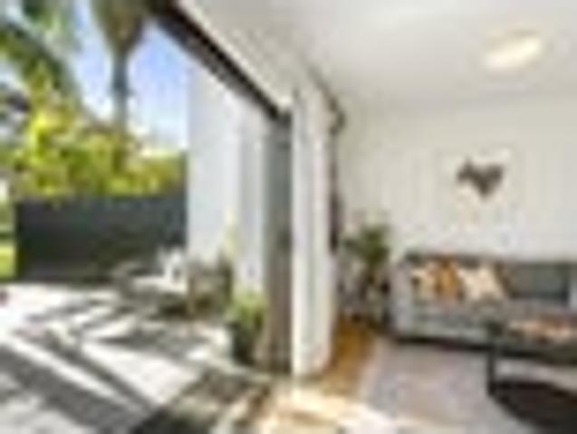 Sun Soaked, Private & Perfectly Positioned