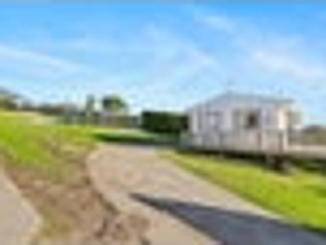 Sun Soaked 1,388sqm with Big Vision Potential