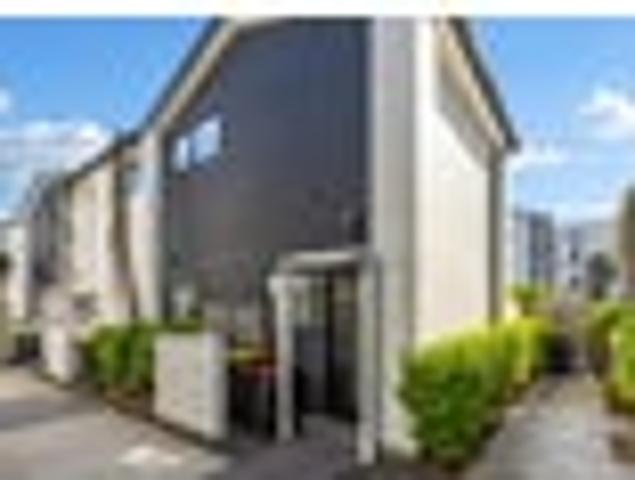 Sun Soaked 1 Bedroom Gem in Prime Central Location