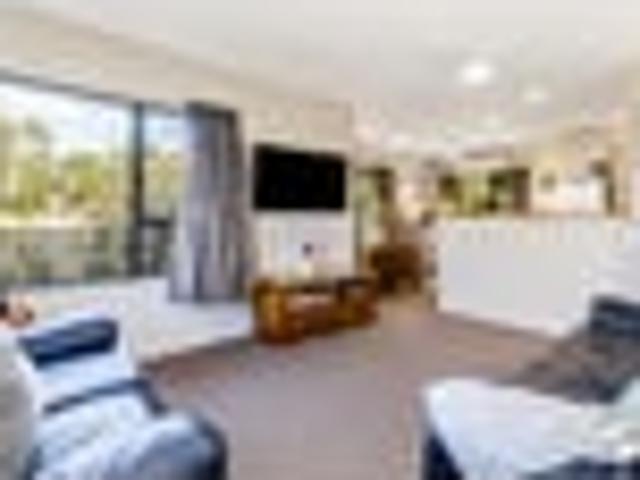 SUN, SEA VIEWS & EASY FAMILY LIVING