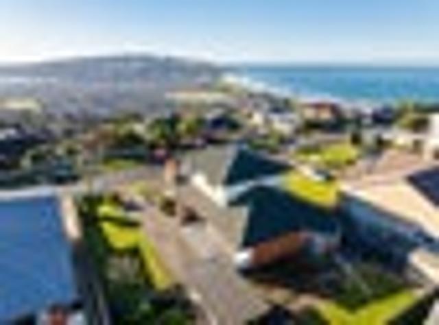 Sun, space and spectacular Saint Clair views