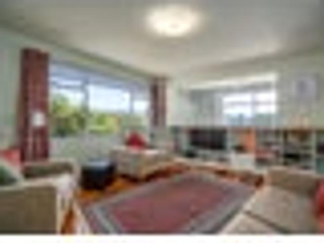 Sun & Space in a Blue Chip Churton Park Location