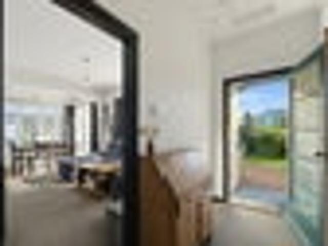 Sun, Space & Seriously Good Living!