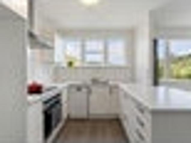 SUN, STYLE & SIMPLICITY IN SOUGHT AFTER KARORI