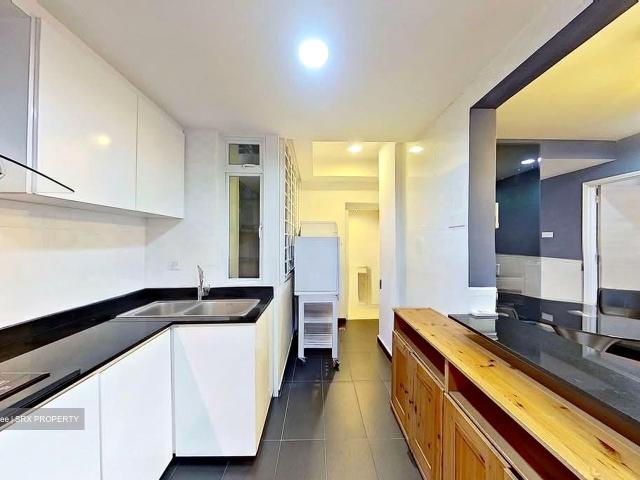 Sun Plaza D27, Apartment