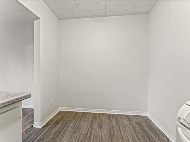 Sun Ray Manor Apartments 2 Bedroom Apartment for Rent at 3590 Peter St, Windsor, ON N9C 1J5 Sandwich