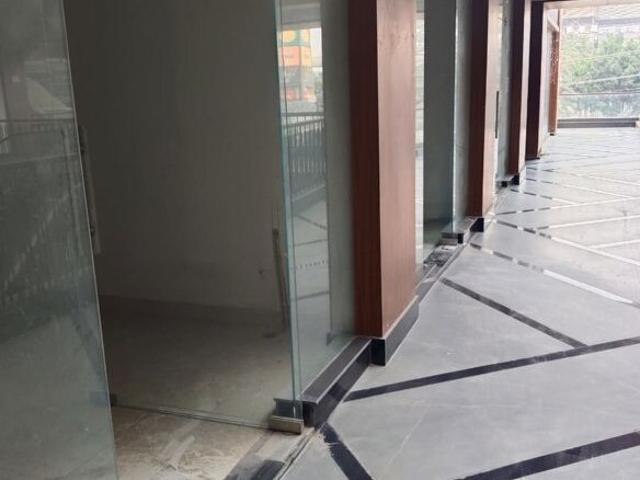 Sun Twilight Commercial Shop 900 Sq. Ft. in Sector 27 Yamuna Expressway Greater Noida Listing ID: #10073