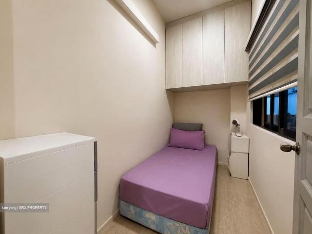 Sunbird Circle D16, Semi