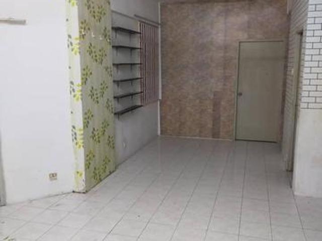 Sungai Ara Desa Bayan Apartment 750sf 3Bedrooms Partly Renovated