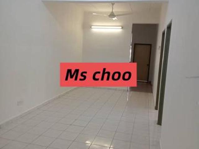 Sungai Ara single storey terrace well maintain