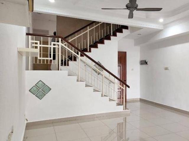 Sungai Ara 25Storey Terrace 4Bedrooms BU2000sf Renovated Freehold