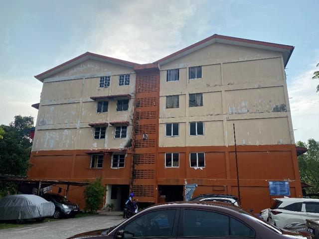 Sungai buloh Fasa 2 block D tingkat 1