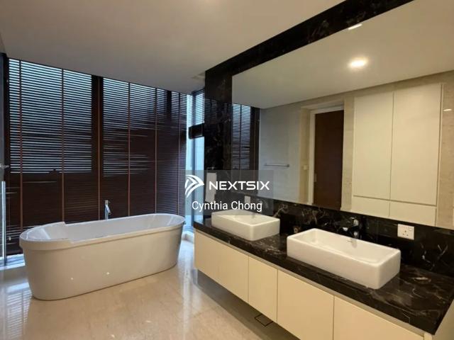 Sungai Long Prime area same row with Bank Ground Floor unit for rent