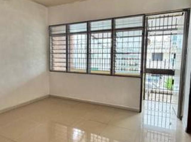 Sungai Puyu tingkat meranti Double Storey End Lot Butterworth