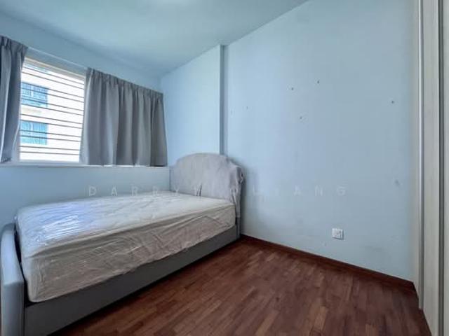 Sunglade Condominium For Rent, $5,200, 3 Bed 2 Bath 1,141 sqft $4.56 psf