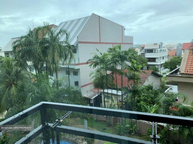Sunhaven D16, Condominium