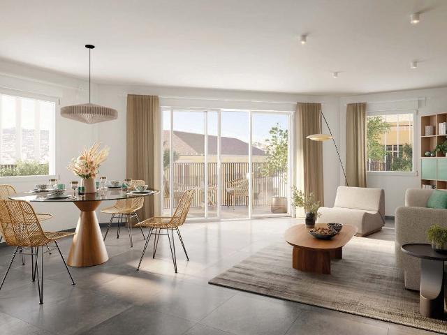 Sunlit City Living with a Curved Balcony — Two Bedroom Resid. 61m² Nice