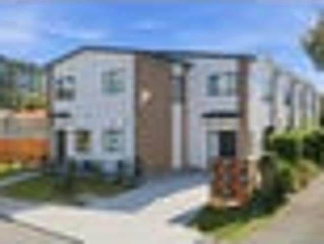 Sunlit & Spacious in Modern Perfection!