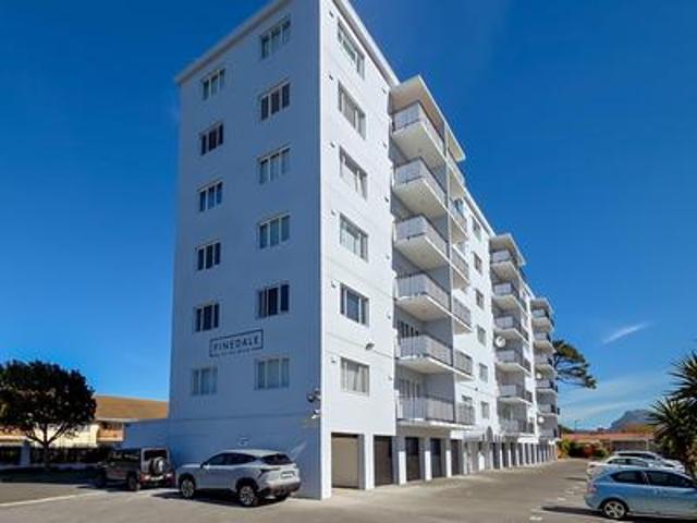 sunny, 2 bed apartment plumstead