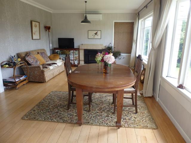 Sunny 2 Bedroom Cambridge