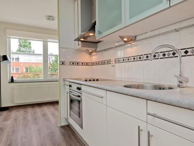 Sunny 2 Bedroom Apartment Available from 1 July