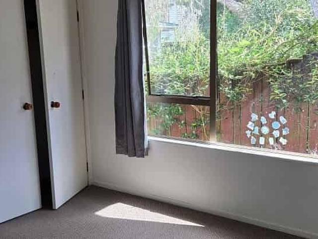 Sunny 2 Bedroom Home in Penrose