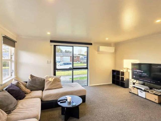 Sunny 2 Bedroom Unit