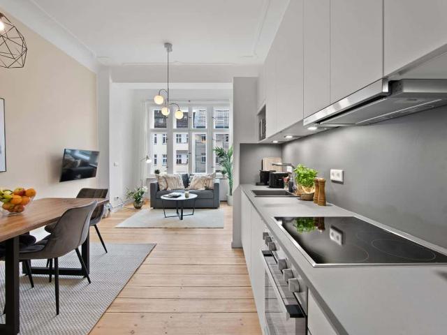 Sunny 2 room flat in the heart of Pankow