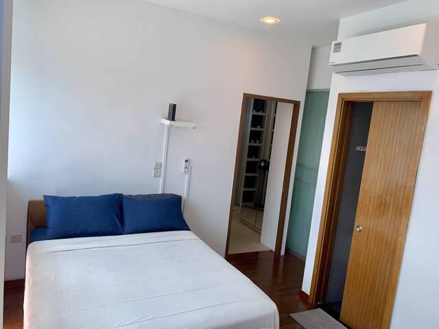 Sunny terrace w 2 bedrooms, rooftop pool and mini garden terrace near Kembangan MRT EW green line