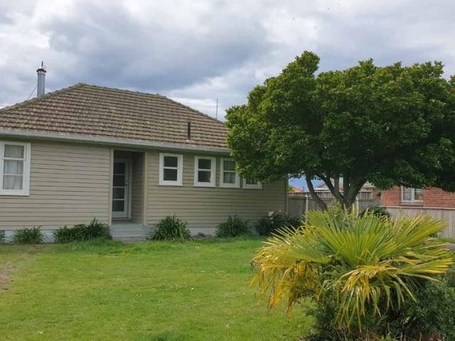 Sunny three bedroom in Marewa