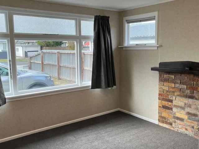 Sunny three double bedroom home