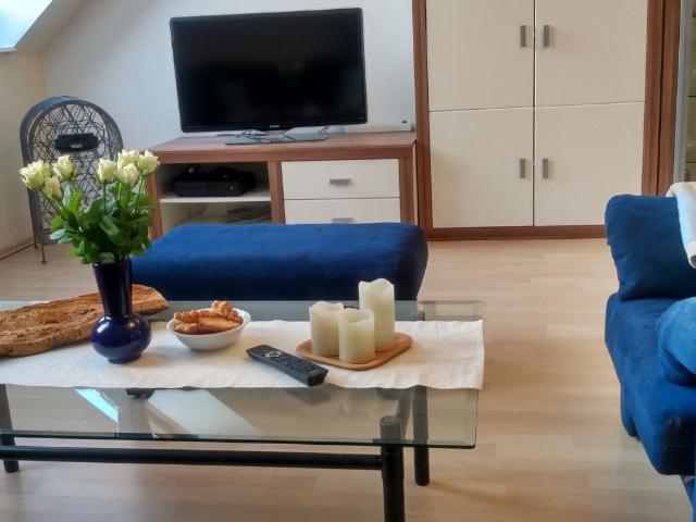 Sunny top floor in Charlottenburg / Westend