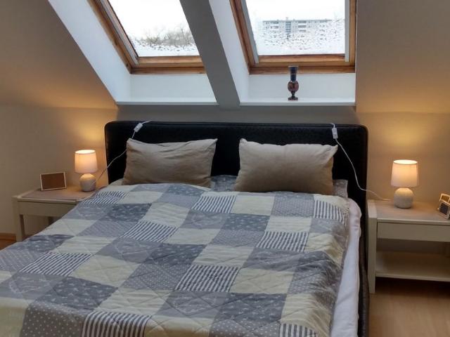 Sunny top floor in Charlottenburg / Westend, Berlin Amsterdam Apartments for Rent