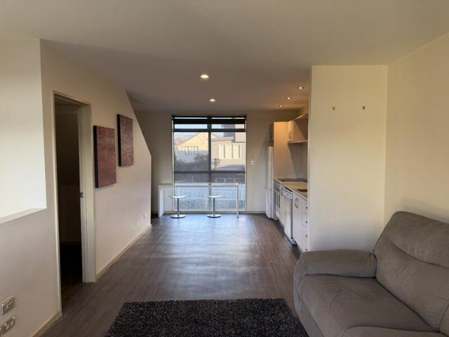 Sunny Two Bedroom Townhouse – Edgeware
