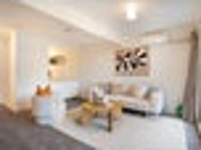 Sunny Two Bedroom Unit