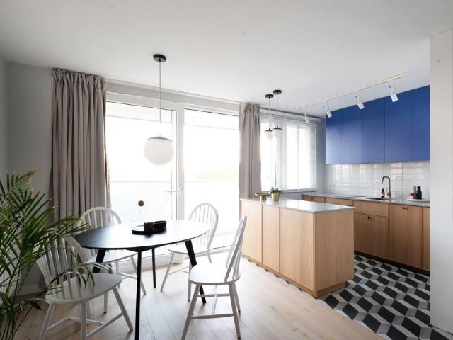 Sunny two bedroom apartment in Warsaw city center Powiśle district