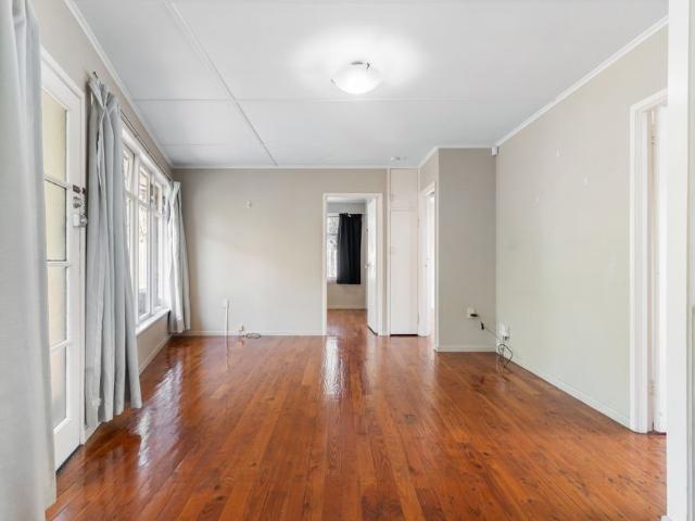 Sunny Unit Unbeatable Location