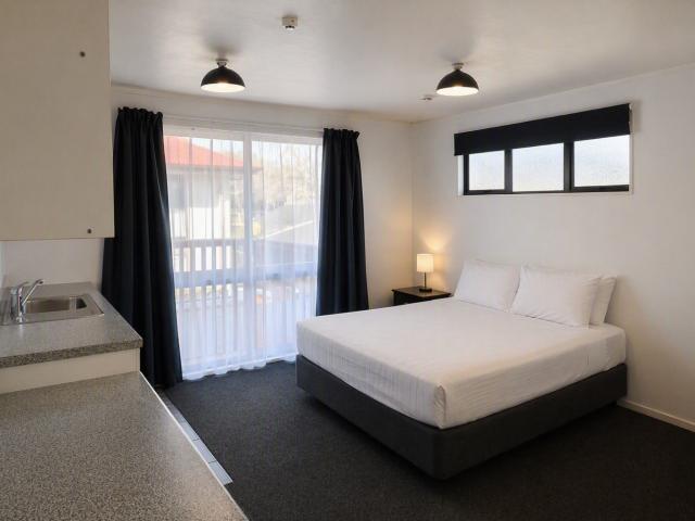 Sunny Upstairs Studio With Private Balcony