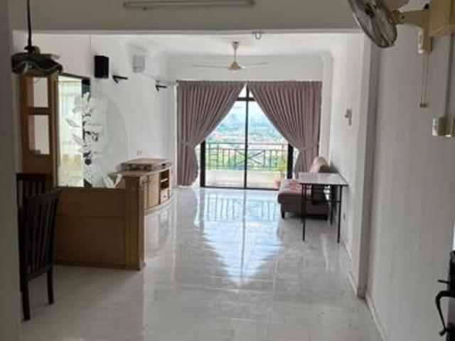 Sunny Ville Condominium Near USM Queensbay mall for Rent