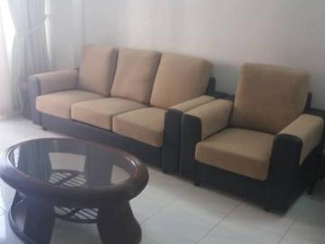 Sunny Ville corner unit near USM