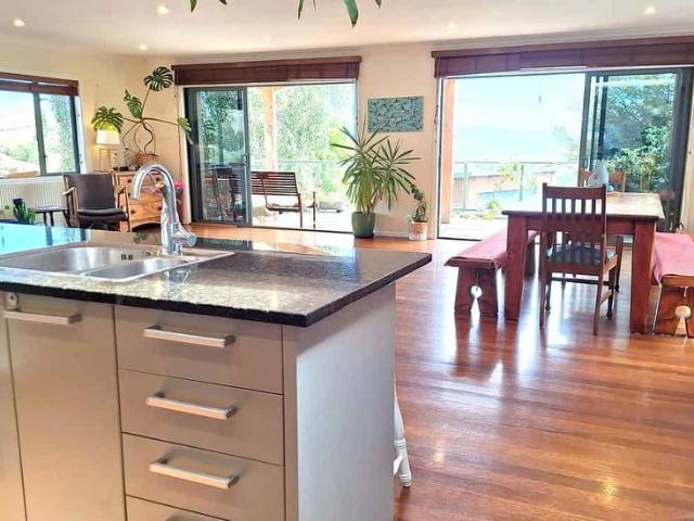 Sunny & Warm Furnished Home – Sea Views, 3+BR