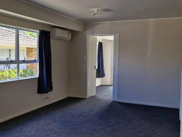 Sunny, warm, secure townhouse just renovated