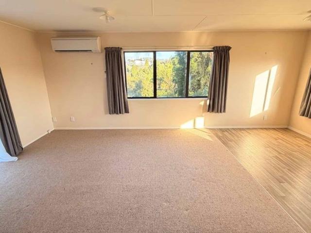 Sunny Welcome Bay Home